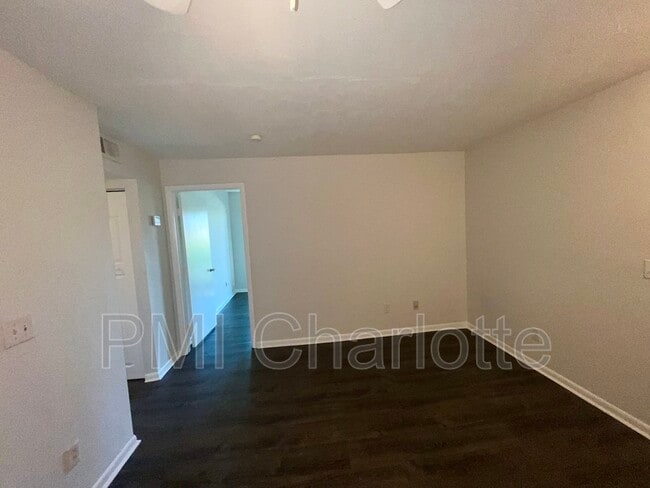 Building Photo - 342 Orchard Trace Ln