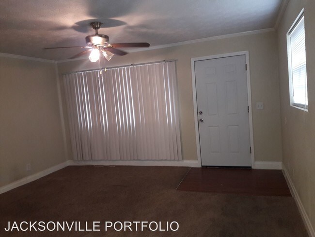 Building Photo - 3 br, 1 bath House - 5638 Akra Ave