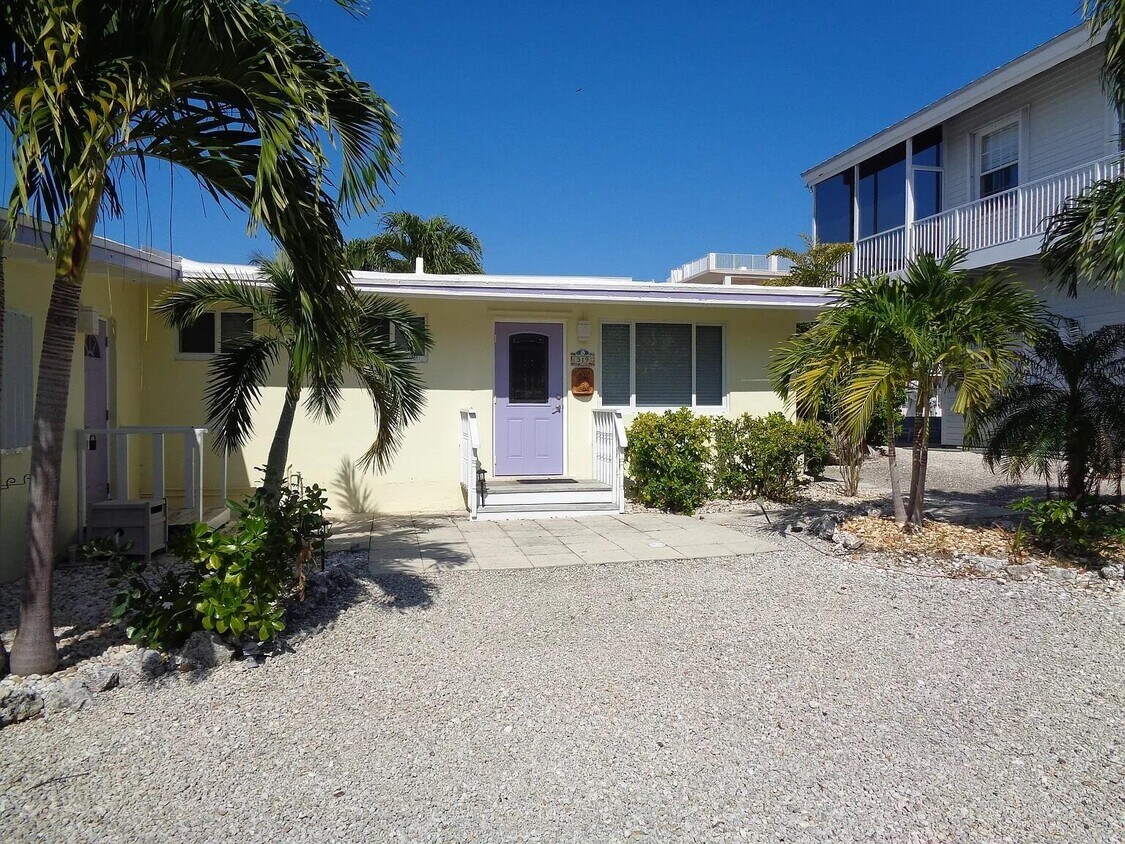 Foto principal - 319 Woods Ave