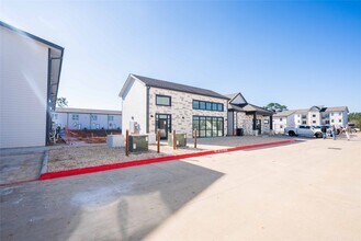 Building Photo - 2101 Reinke Rd