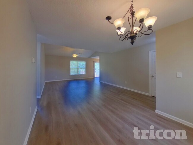 Building Photo - 707 Patriot Ln