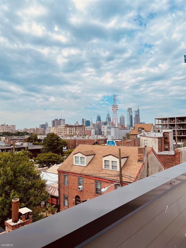 Foto principal - 2 br, 2.5 bath Triplex - 555 North Lawrenc...