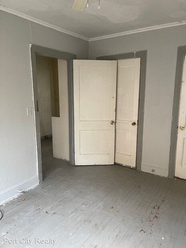Building Photo - 3 br, 1 bath House - 3556 Judson St