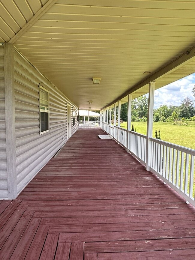 Building Photo - 266 Merrellton Rd