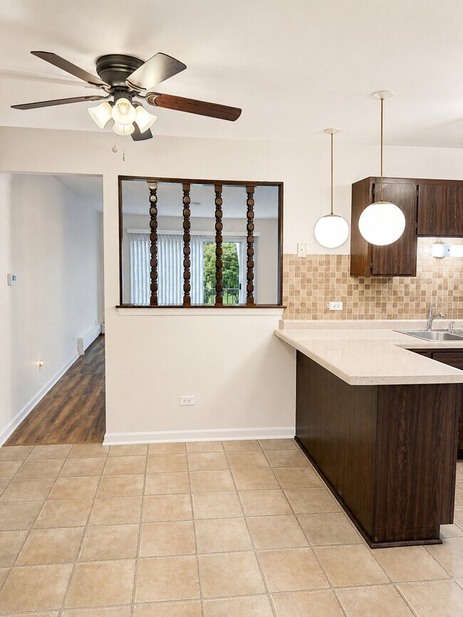 Foto del edificio - 5733 W 103rd St