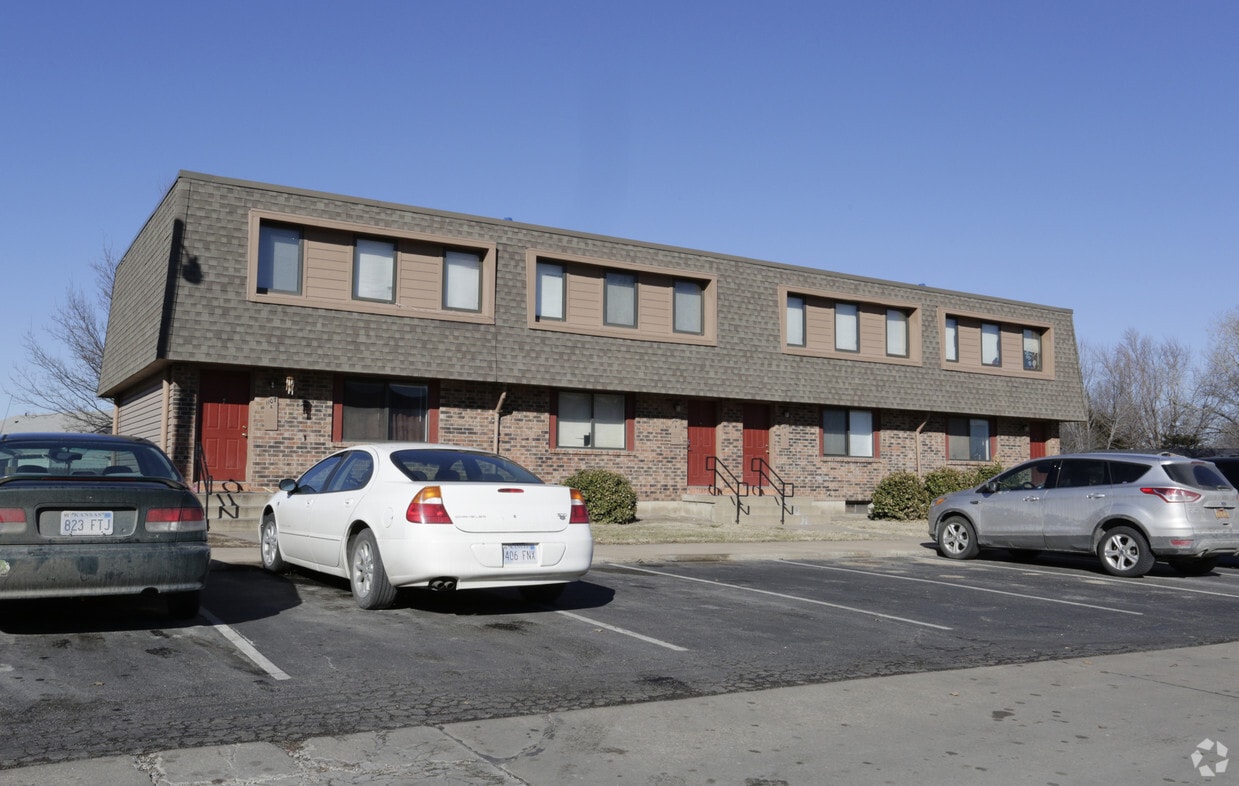 Primary Photo - Sunset Townhomes