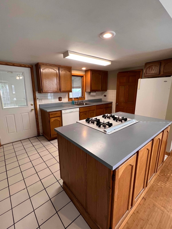 210 E Chicago St, Syracuse, IN 46567 House Rental in Syracuse, IN