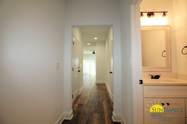Foto del edificio - Gorgeous 3 Bedroom Townhome in Fort Walton...
