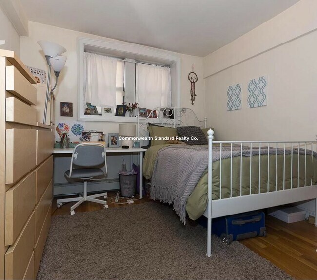 Building Photo - 23 Glenville Ave