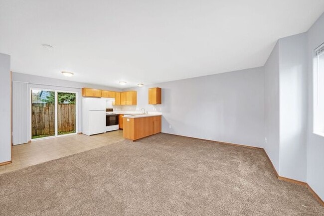 Photo - Beautiful 2 bedroom townhouse. Available February!