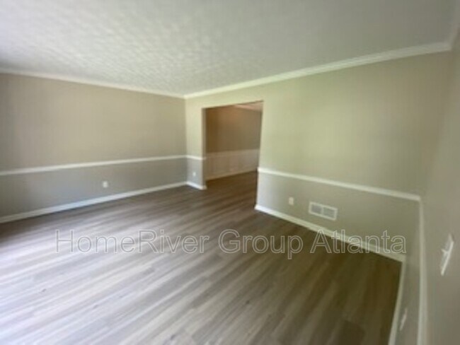 Building Photo - 745 Mountain Oaks Pkwy