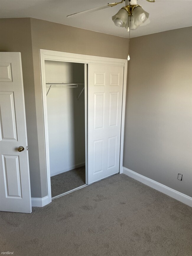 Building Photo - 3 br, 2.5 bath Townhome - 16933 Toms River...