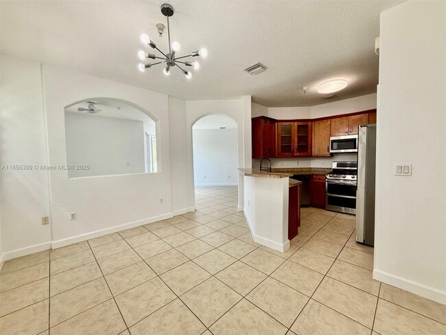 Foto del edificio - 10022 NW 7th St