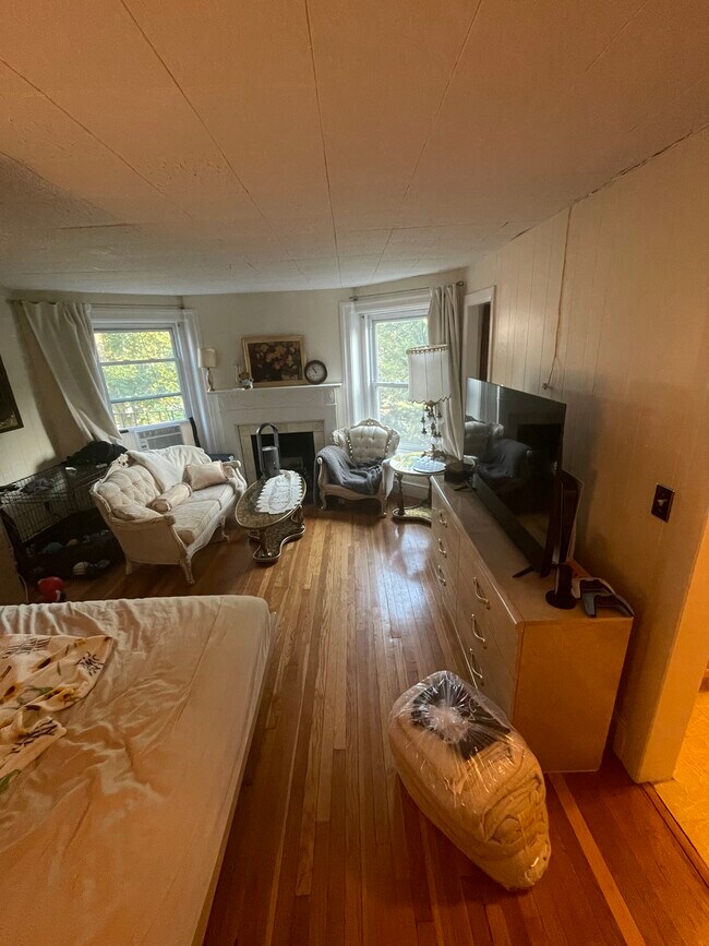 Foto del edificio - 1057 Beacon St