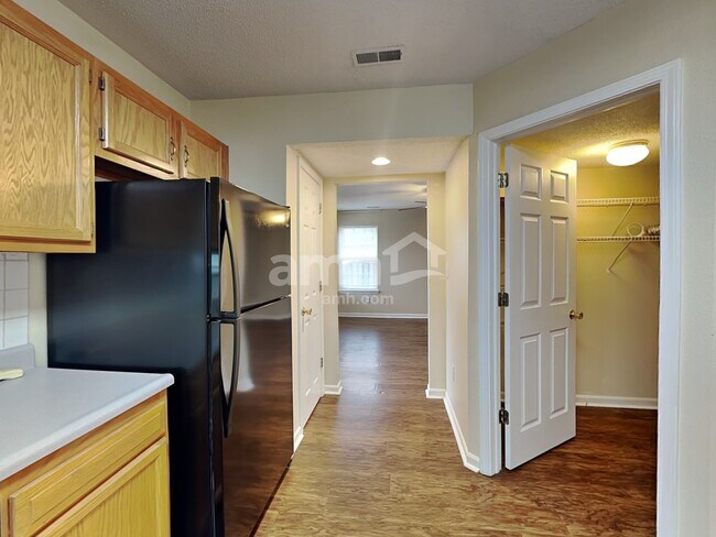 Building Photo - 11988 Cat Tail Ct