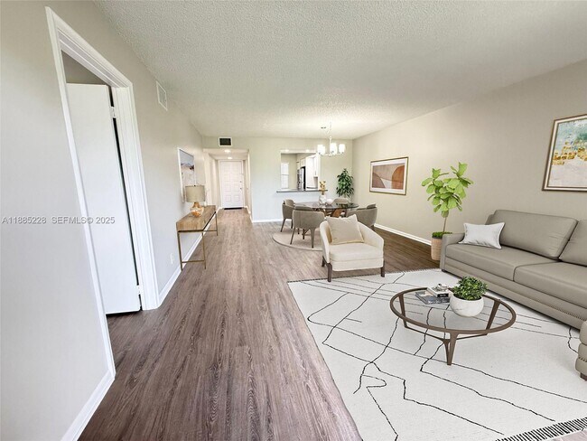 Foto del edificio - 901 SW 128th Ave