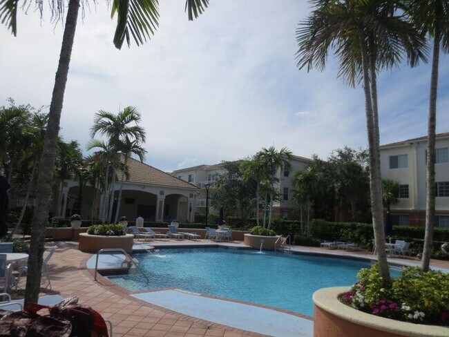Building Photo - 9905 Baywinds Blvd