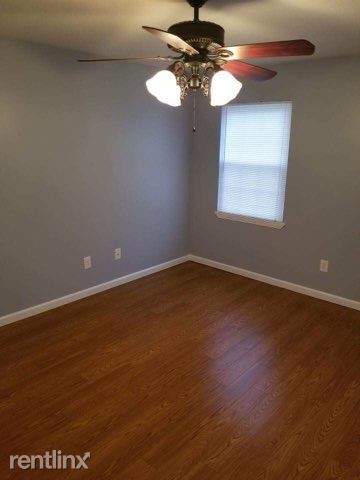 Foto del edificio - 2 br, 1 bath  - 1523 N Concord Rd