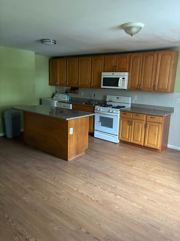 Foto principal - 53 Bates St