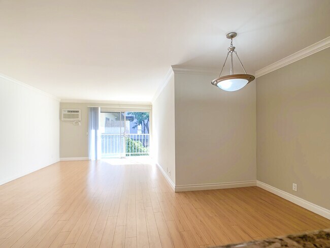 Building Photo - 12760 Caswell Ave