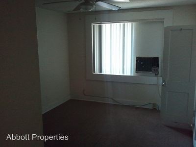 Primary Photo - 3600 E 12th St