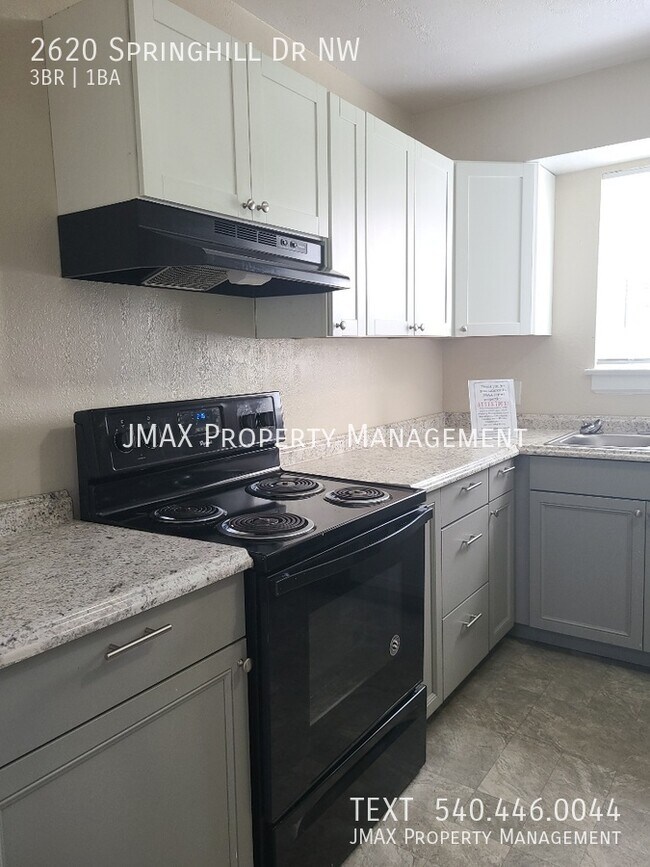 Foto del edificio - 2620 Springhill Dr NW