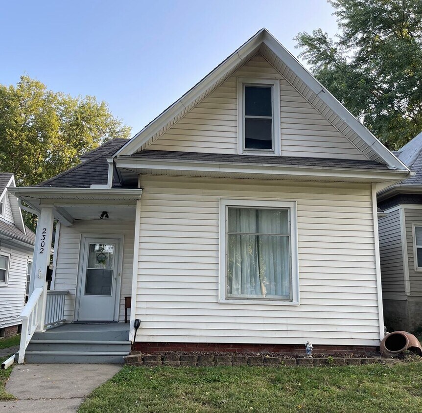 Primary Photo - 2302 Faraon St