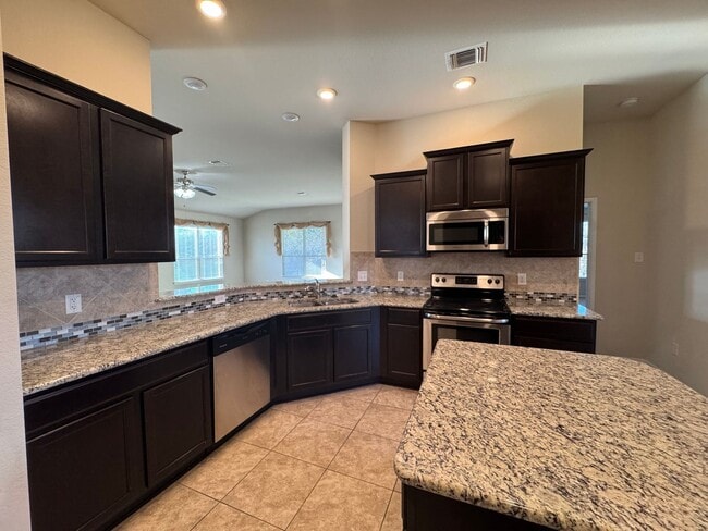 Foto del edificio - 8900 Viewpark Ln