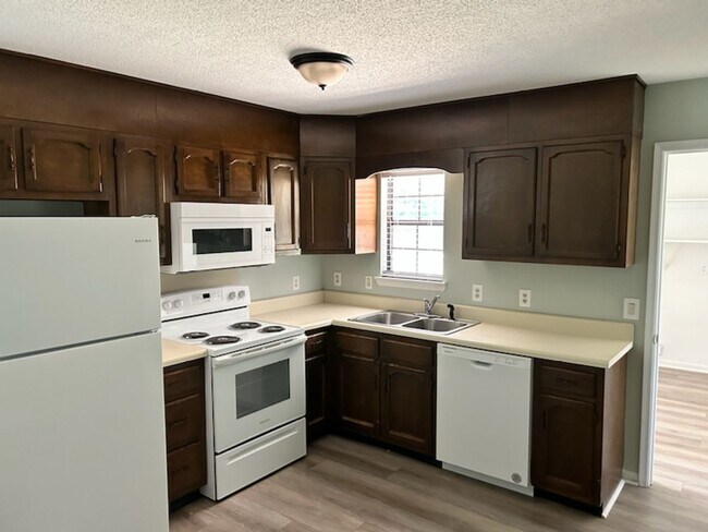 Foto del edificio - 5102 N Moore Lane