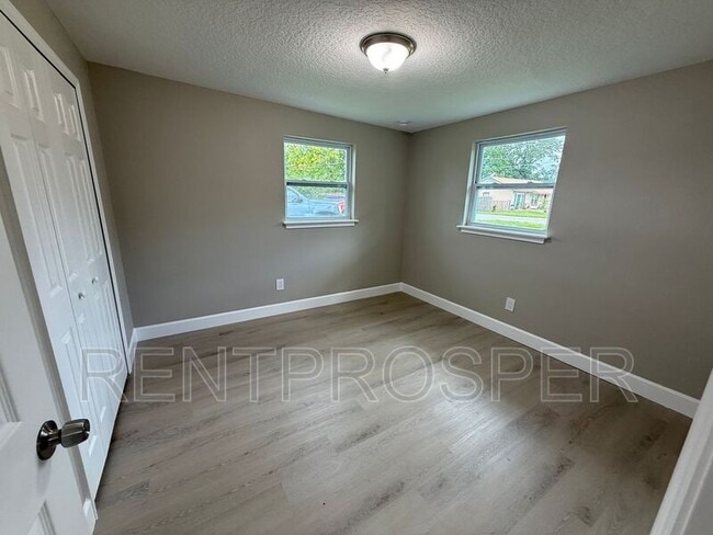 Foto del edificio - 4120 W Washington St