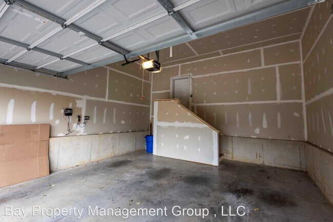 Foto del edificio - 5 br, 3.5 bath House - 4 Hillside Ave