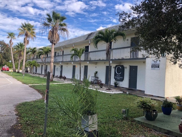 Foto del edificio - 922 Courting Ln