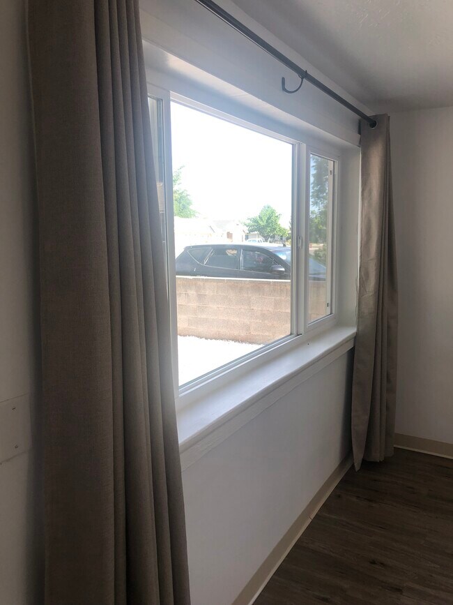 Building Photo - 446 S 100 E