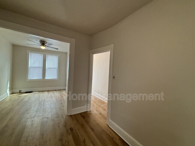 Building Photo - 534 Locust St