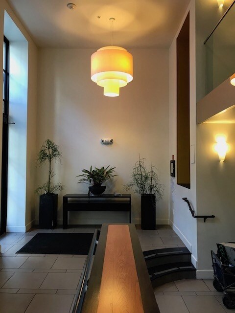 Lobby - 81 Frank Norris St