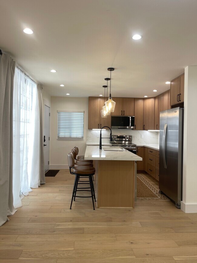 Foto del edificio - 819 16th Ave