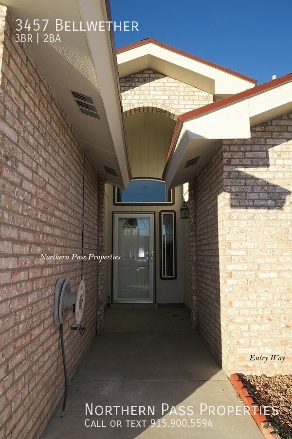 Building Photo - Lovely 3 Bedroom Home!