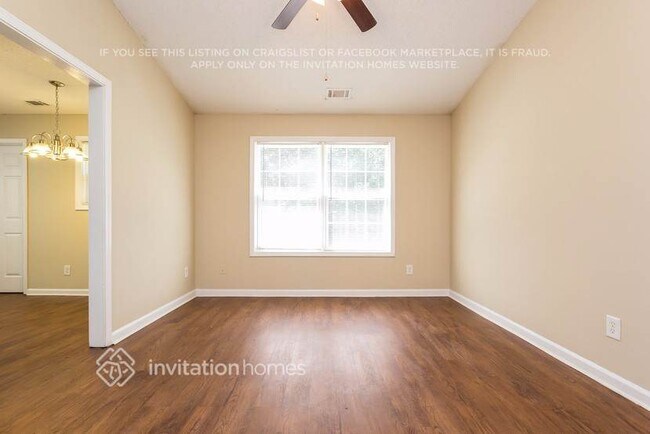 Foto del edificio - 317 Dreamland Ct