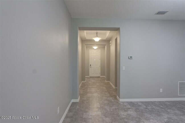 Building Photo - 8200 Marquette Dr