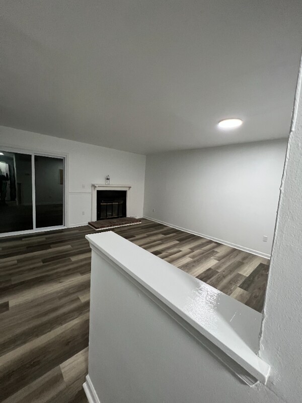 Building Photo - 33 Lamplighter Ln