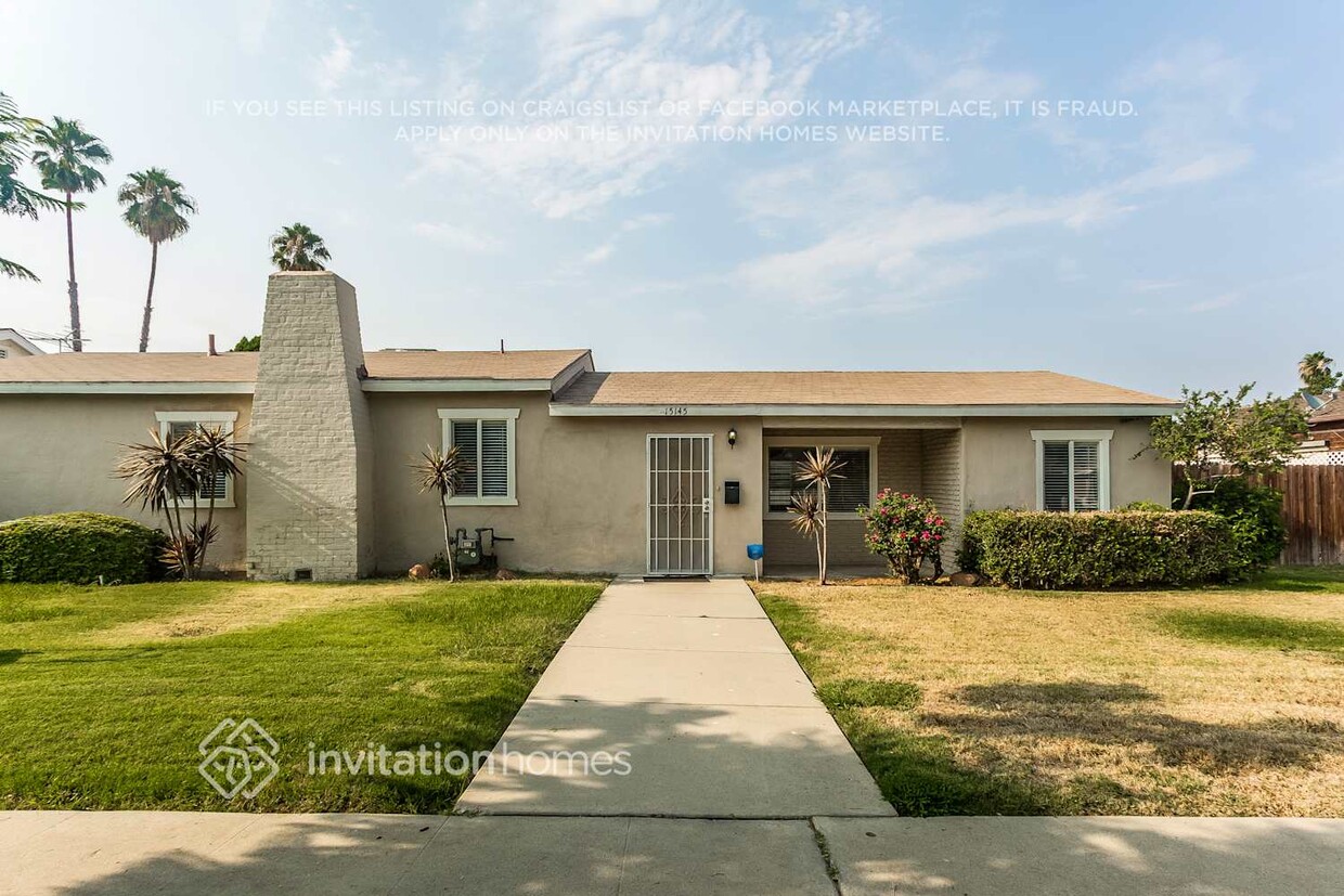 Foto principal - 15145 Haynes St