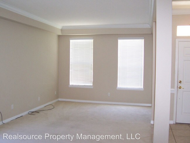 Building Photo - 6842 Mapperton Dr