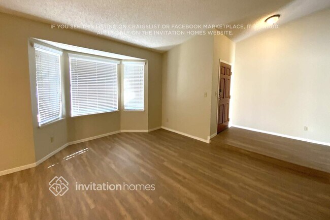 Foto del edificio - 4920 Evergreen Glen Dr