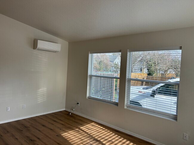 Foto del edificio - 550 A G St