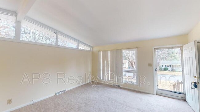 Foto del edificio - 1318 Argonne Blvd