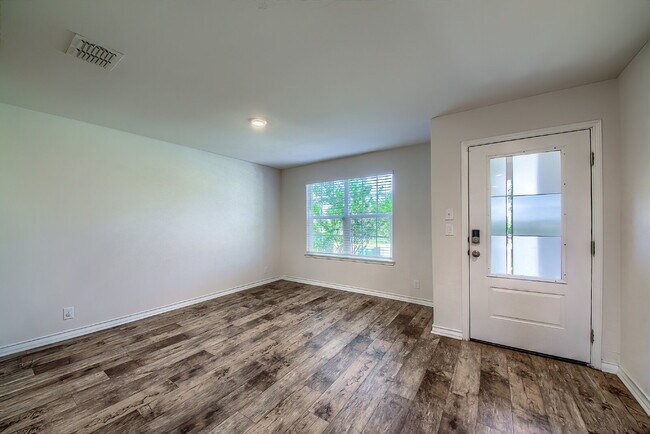 Foto del edificio - 5-BEDROOM HOME IN WESTPOINTE @ RIVERSTONE