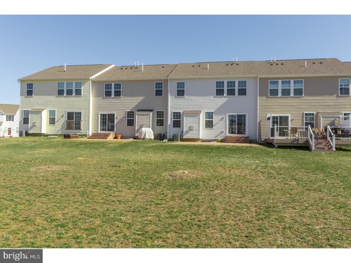 228 Sills Ln, Downingtown, PA 19335 Townhome Rentals in Downingtown