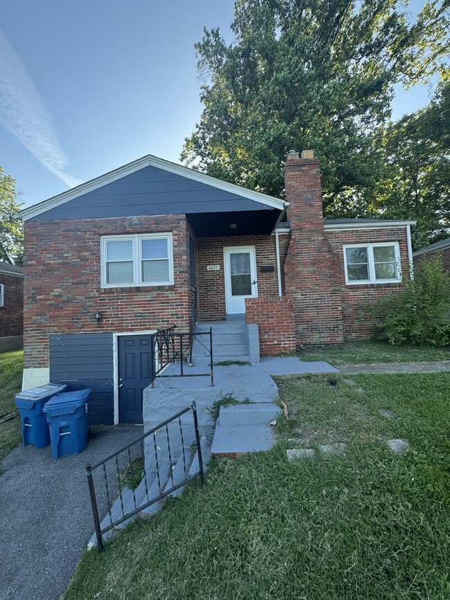 Building Photo - 6625 Thurston Ave