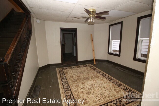 Building Photo - 3 br, 1 bath House - 1142 Isabella Street