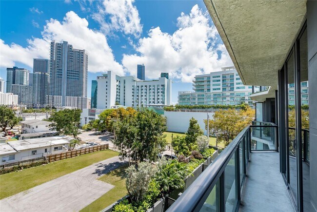 Foto del edificio - 201 SW 17th Rd